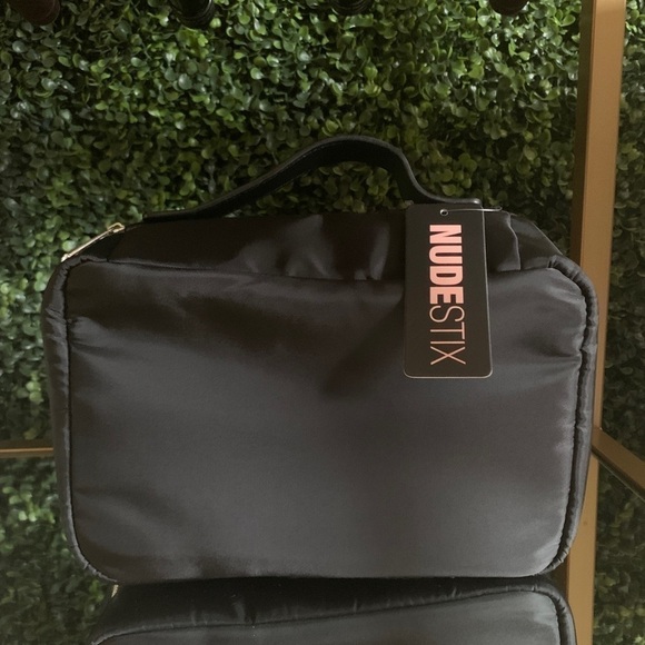 NUDESTIX Hanging Cosmetic Case | NEW | Travel Makeup Bag | Hanging Makeup Bag - Picture 11 of 16